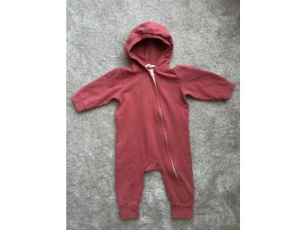 РОЗОВЫЙ ХЛОПКОВЫЙ КОМБИНЕЗОН С КАПЮШОНОМ