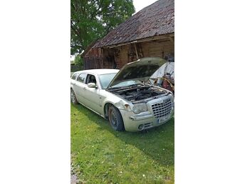 CHRYSLER 300 C 2.7 142 kW -05