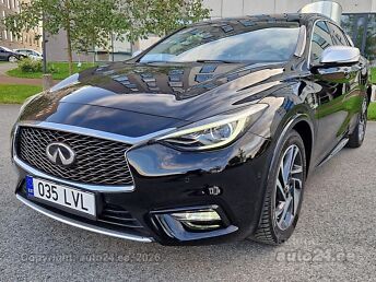INFINITI Q30 LUXE CITY BLACK AWD 2.1 125 kW -16
