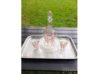 VANAAEGNE ALKOHOLI KARAFINI KOMPLEKT  KAHELE . 25€.
