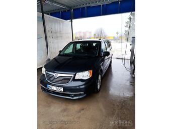 LANCIA VOYAGER 2.8 120 kW -12
