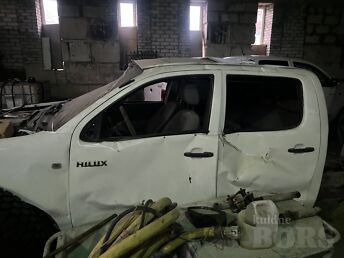TOYOTA HILUX VARUOSAD
