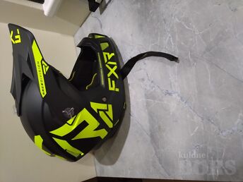 UUEVÄÄRNE FXR KROSSI KIIVER L-SUURUS 58-60CM