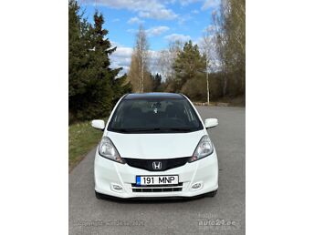 HONDA JAZZ 1.3 73 kW -11