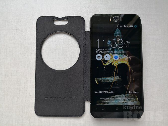 ASUS ZENFONE SELFIE (Z00UD): Asus1