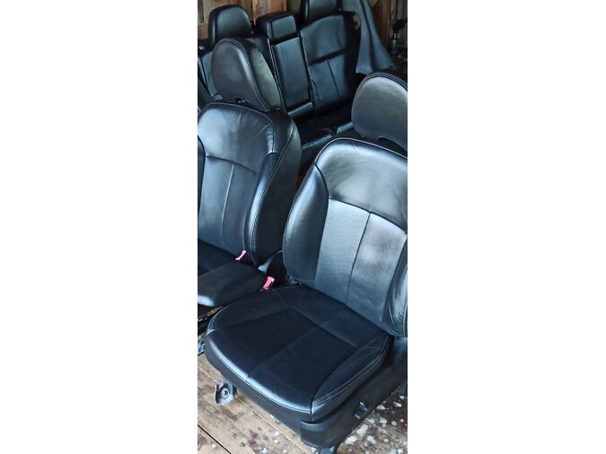 SUBARU FORESTER III NAHKSISU KOMPLEKT