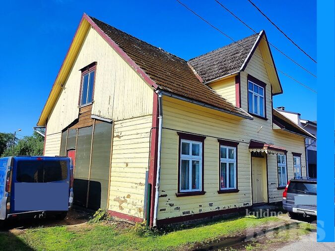 LAHTI VÕETUD PALKMAJA