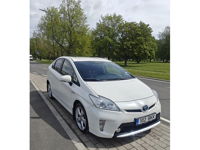 TOYOTA PRIUS 1.8 73 kW -13