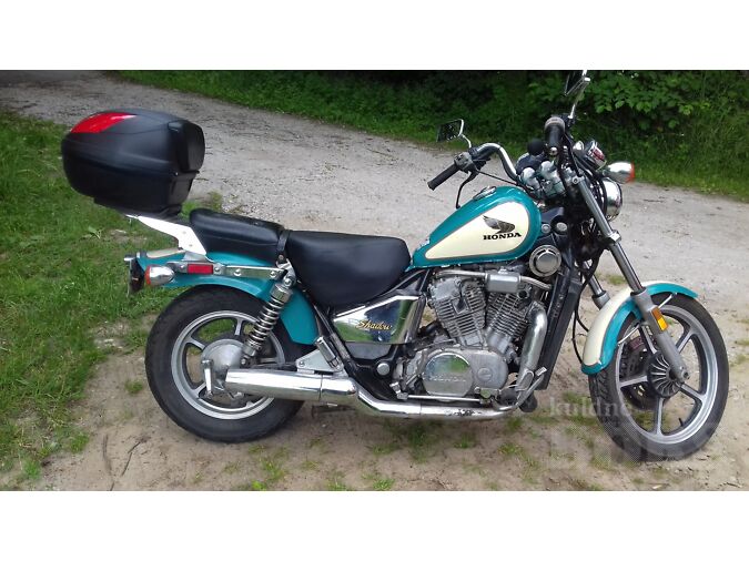 HONDA SHADOW VT700