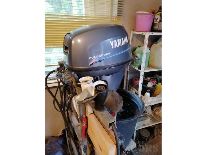 MÜÜA PAADIMOOTOR YAMAHA 15HP 4T,KAASA 2SÕUKRUVI.