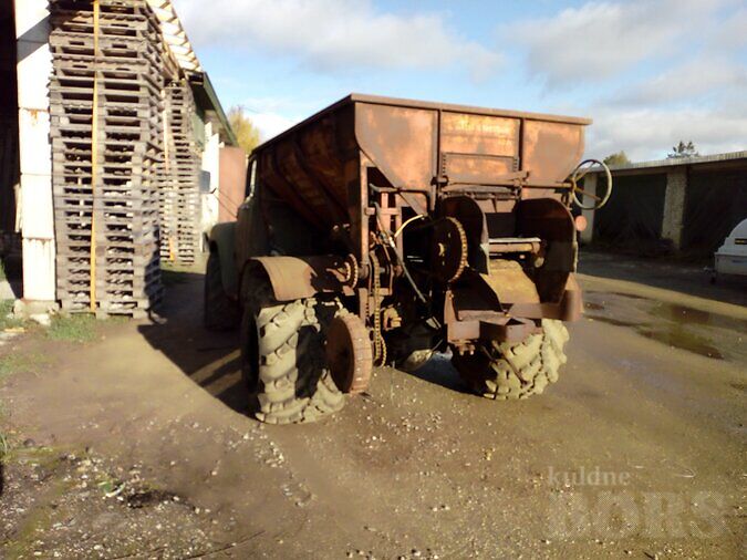 ISELIIKUVLAOTUR ZIL 130