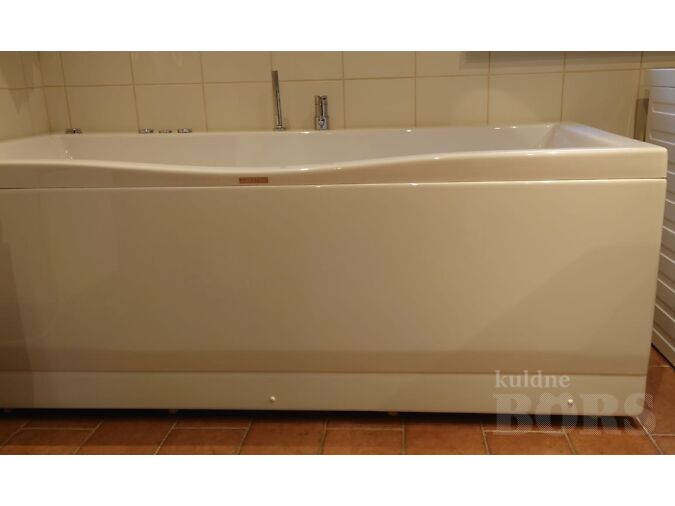 AQUATOR MULLIVANN