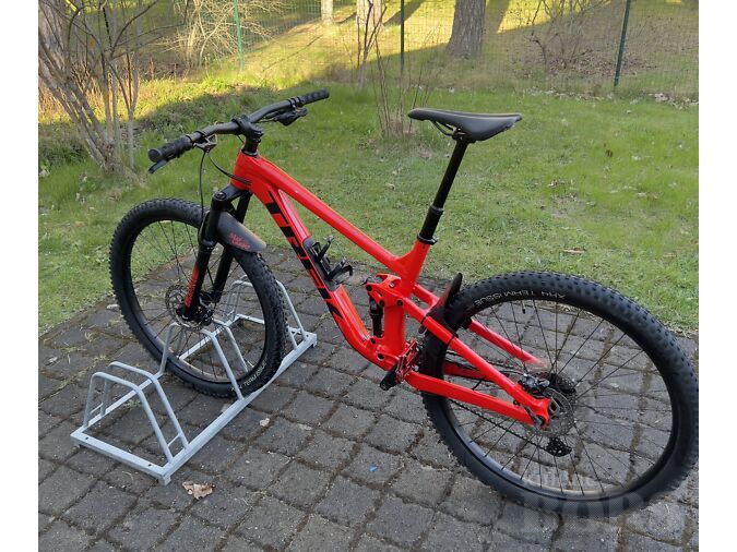 MÜÜA: TREK TOP FUEL 5 GEN 3 (SUURUS L)