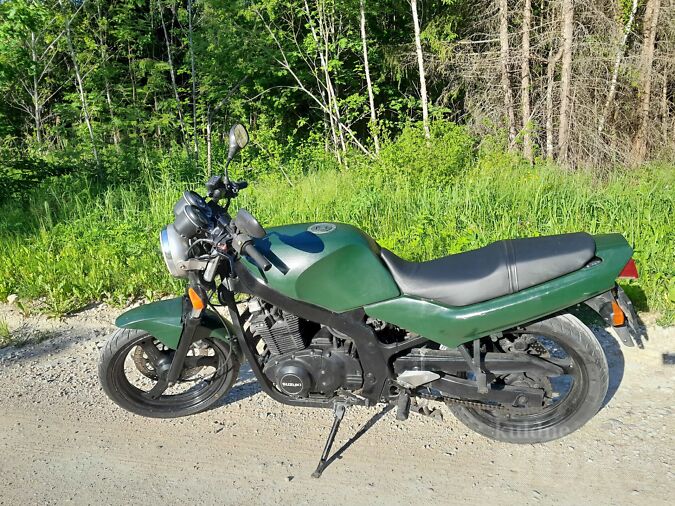 SUZUKI GS 500 E 0.487 25 kW
