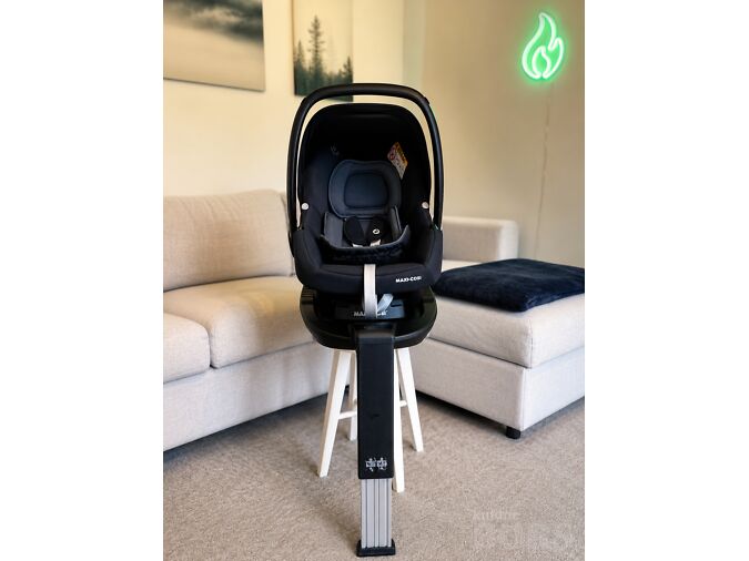 MAXI-COSI TINCA + FAMILYFIX2 ISOFIX KOMPLEKT + TASUTA BRÄNDIJALATSID (21-22)