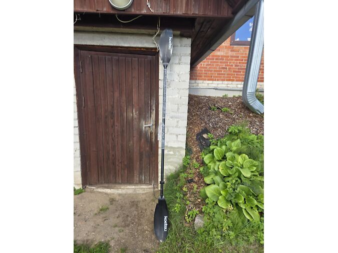 MÜÜA TUGEVAD KAJAKI AERUD