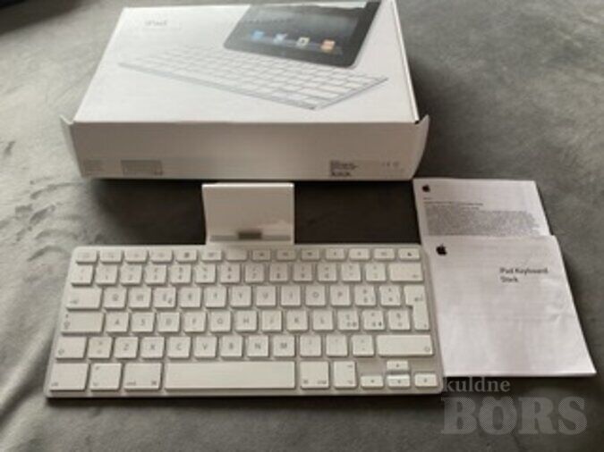 APPLE IPAD KEYBOARD MODEL A 1359