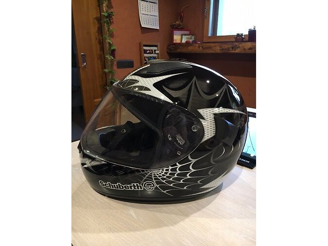SCHUBERTH R1