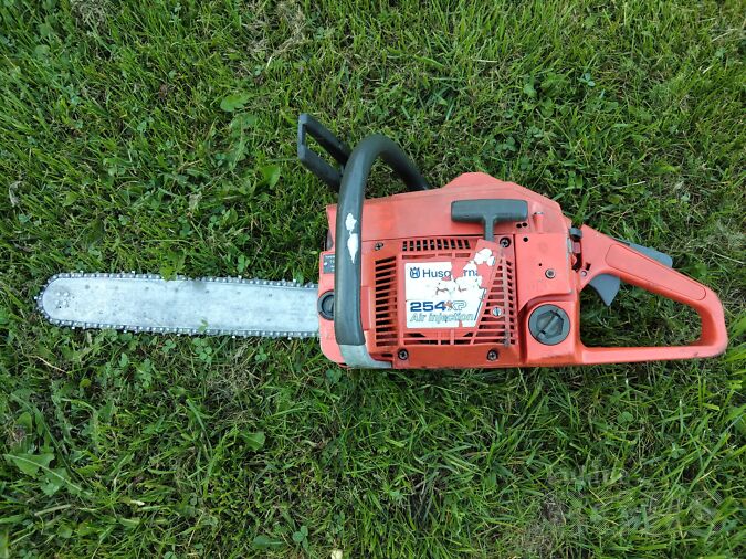 MOOTORSAAG HUSQVARNA 254 XP
