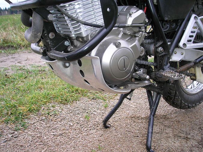 YAMAHA XT600E 3TB STARTERI DETAILID