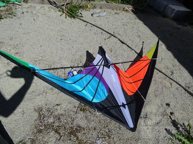 TUULELOHE / STUNT KITE