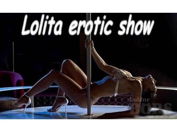 2 BEAUTIFUL AND SEXY MODEL LADIES: Lolita erotic show