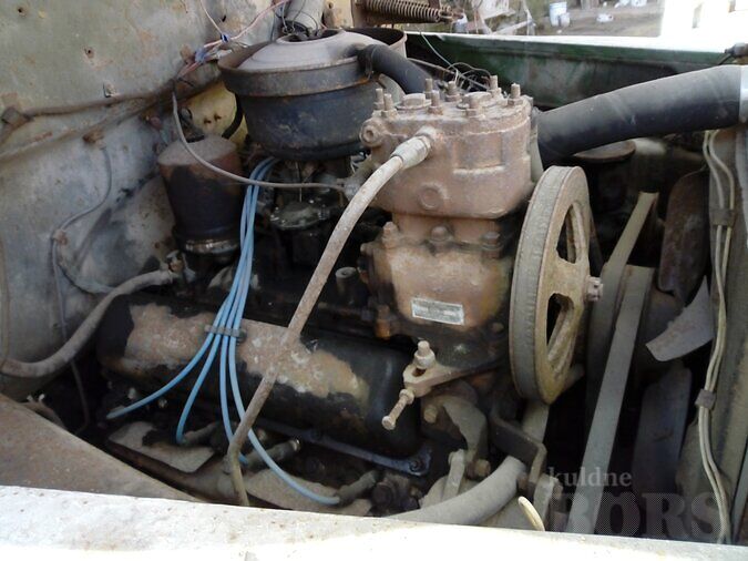ISELIIKUVLAOTUR ZIL 130