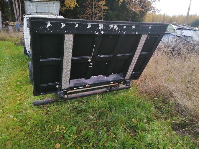 TAGALUUKTÕSTUK