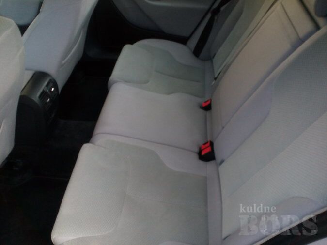 VW PASSAT 4MOTION TDI 103 kW -06
