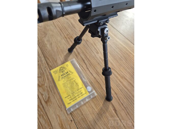 VINTRAUDNE SEMI-AUTO PÜSS AR - 15 CUSTOM .223 REM