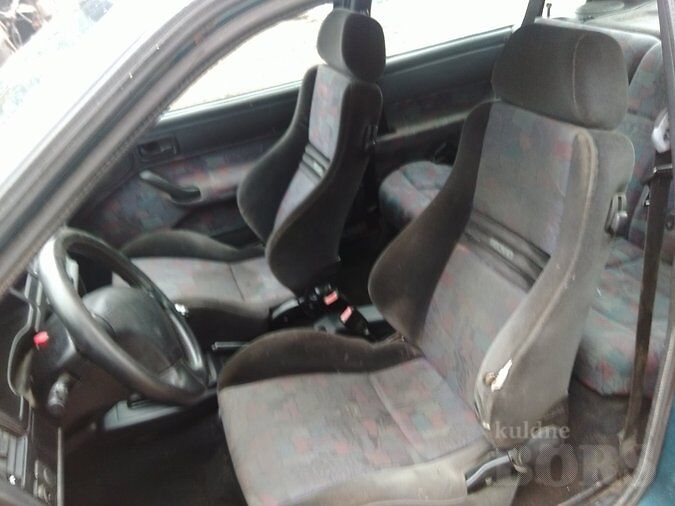 FORD ESCORT RS2000 4X4 2.0 DOHC R4 110 kW -95