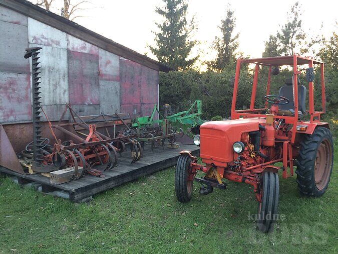 TRAKTOR T-25 KOOS HAAKERIISTADEGA