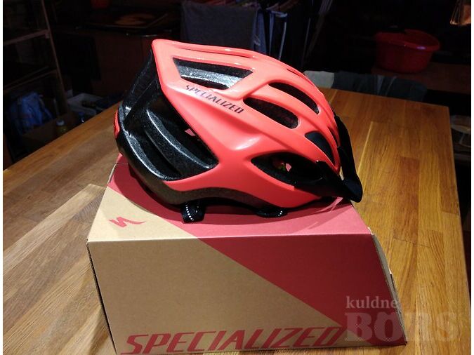 RATTAKIIVER MTB SPETCIALIZED CHAMONIX MED. 56 - 60 CM.