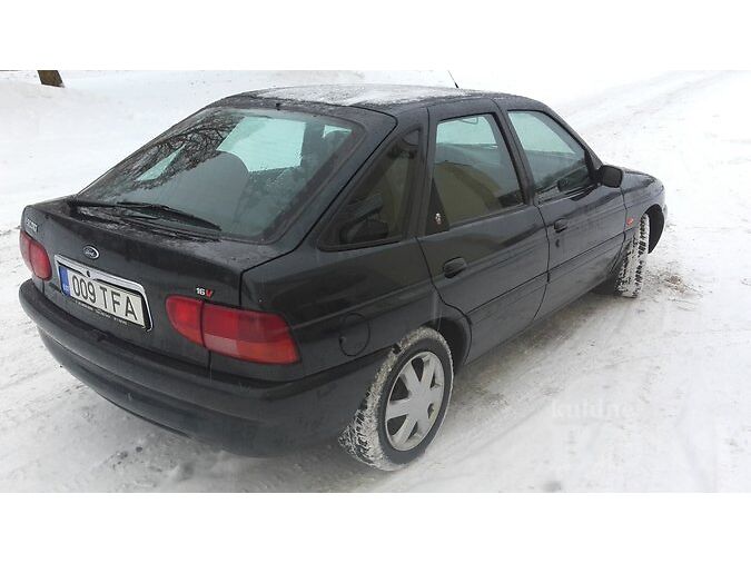 FORD ESCORT CHIA 1.4 R4 55 kW -95