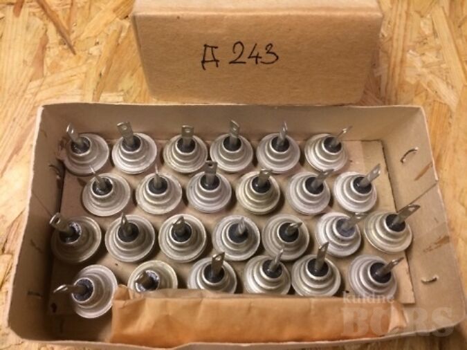 Д243. D243 RÄNI DIFUUSSED ALALDI DIOODID. 25 TK.