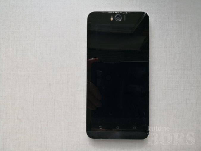 ASUS ZENFONE SELFIE (Z00UD)
