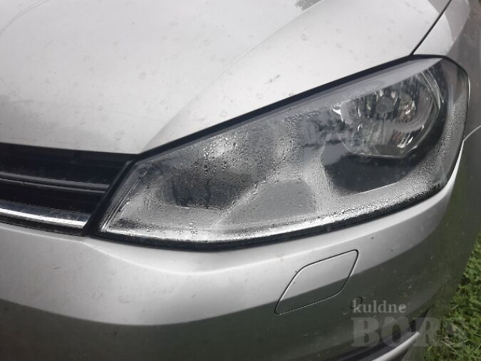 VOLKSWAGEN GOLF 7 ESITULED