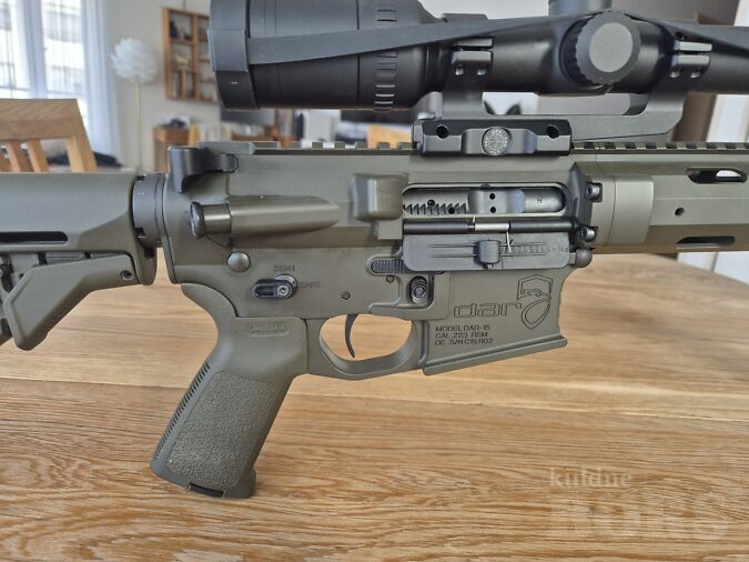 VINTRAUDNE SEMI-AUTO PÜSS AR - 15 CUSTOM .223 REM