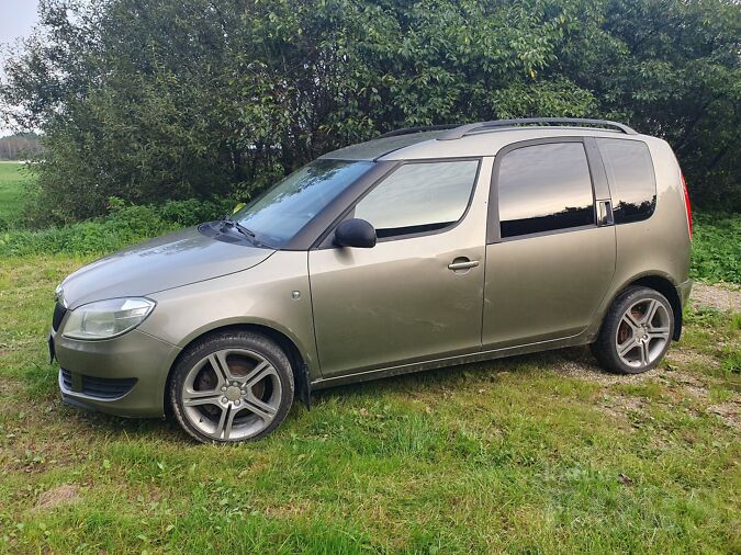 SKODA ROOMSTER 1.6 -14