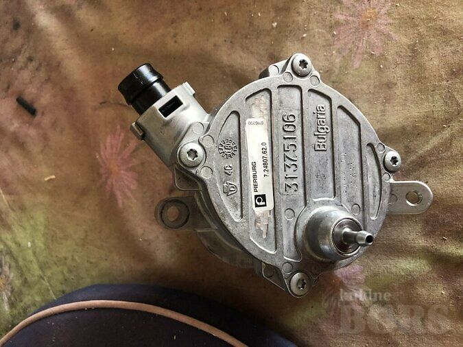 VOLVO 2,4D VAAKUMPUMP