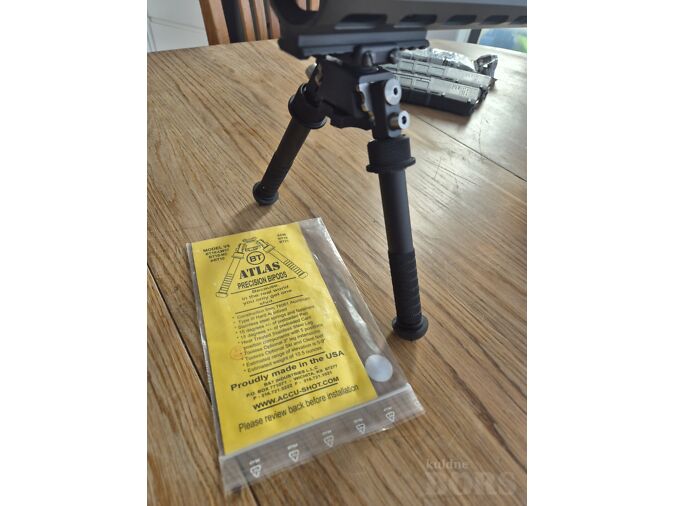 VINTRAUDNE SEMI-AUTO PÜSS AR - 15 CUSTOM .223 REM