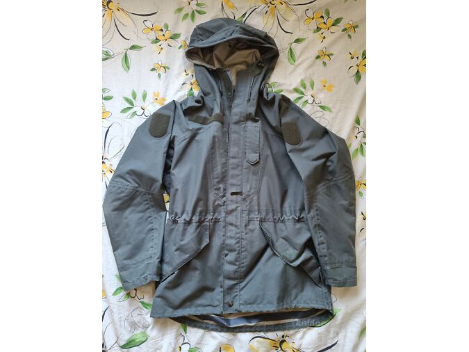 AUSTRIA ARMEE GORE-TEX VEEKINDLAD JOPED JA PÜKSID