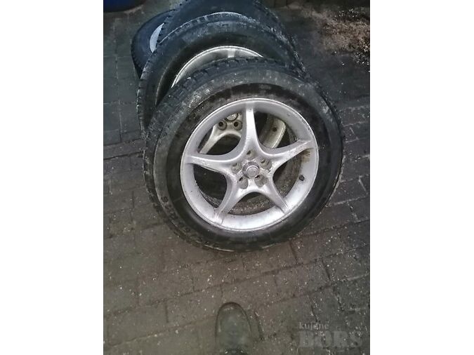 MÜÜA NAASTREHVID 16" VELGEDEL 5X100
