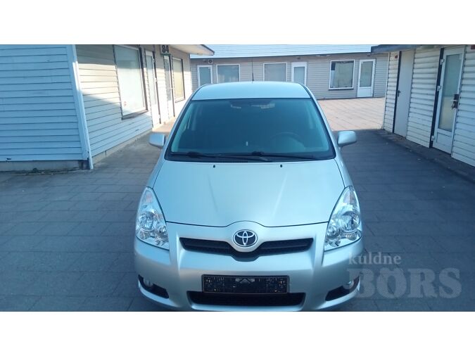 TOYOTA COROLLA VERSO 2.2 TDI 100 kW -09